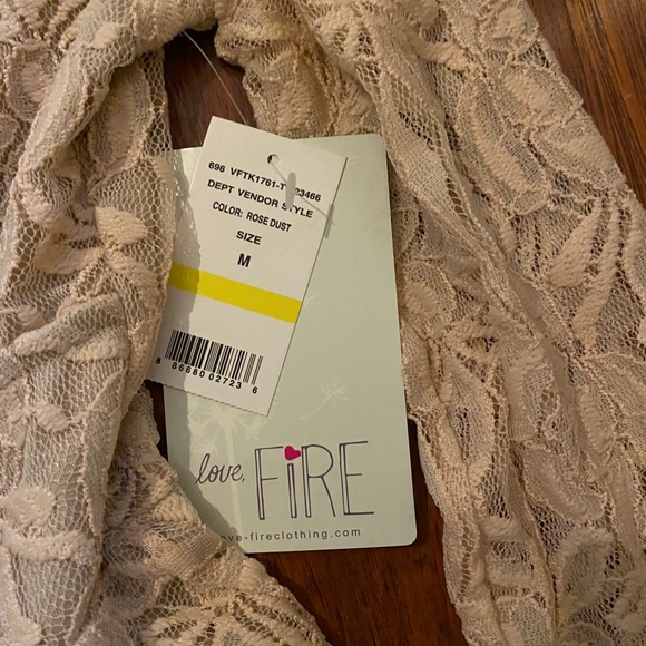 NWT Love, Fire Rose Blouse - Picture 2 of 2